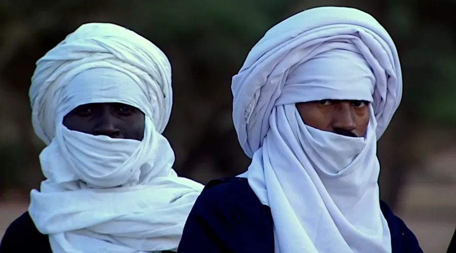 Blue People In Africa: The Mystifying Tuareg Of The Sahara Desert ...